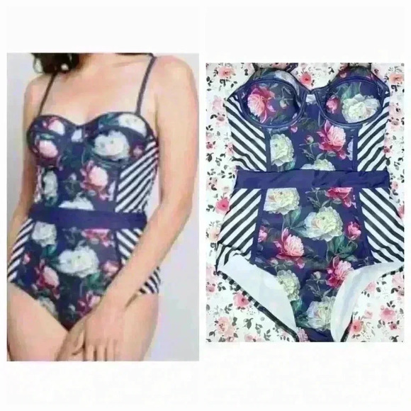 NWOT Modcloth Swimsuit - Picture 1 of 4
